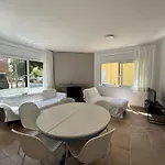 Rom Familiar Otel Roses