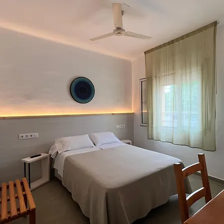 Rom Familiar 酒店 2*