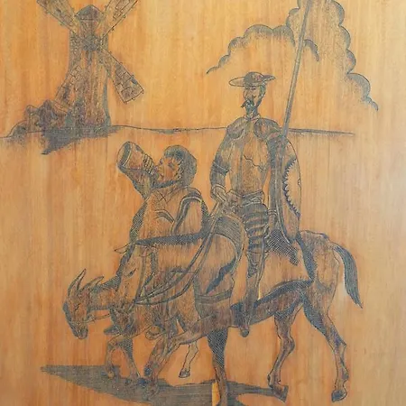 Rom Familiar 酒店 2*