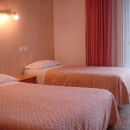 Rom Familiar Hotel 2*